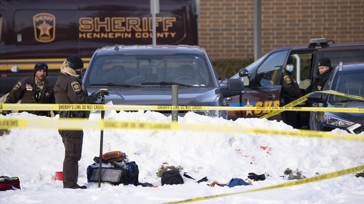 Při střelbě u školy v Minneapolis zemřel žák
